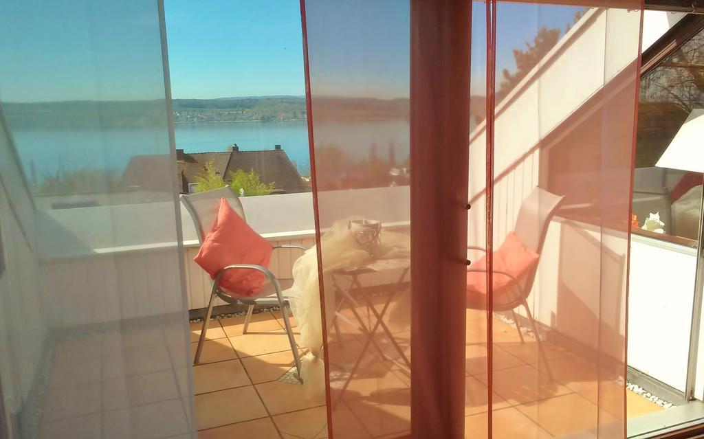 Ferienwohnung mit Seeblick und Dachterrasse in Überlingen Zimmer foto