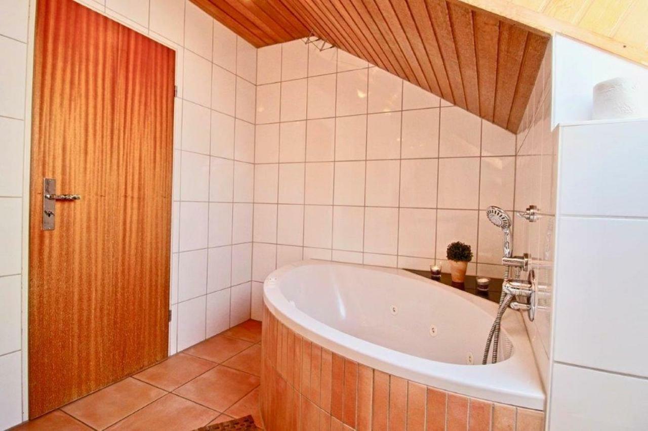 Ferienwohnung mit Seeblick und Dachterrasse in Überlingen Exterior foto